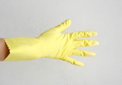 What Are the Best Gloves for Chemical Handling?
