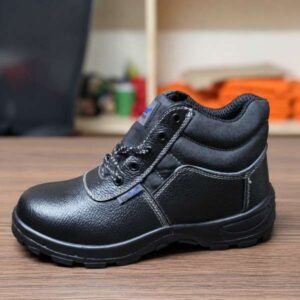 Vaultex Safety Boots for Mechanics Kenya